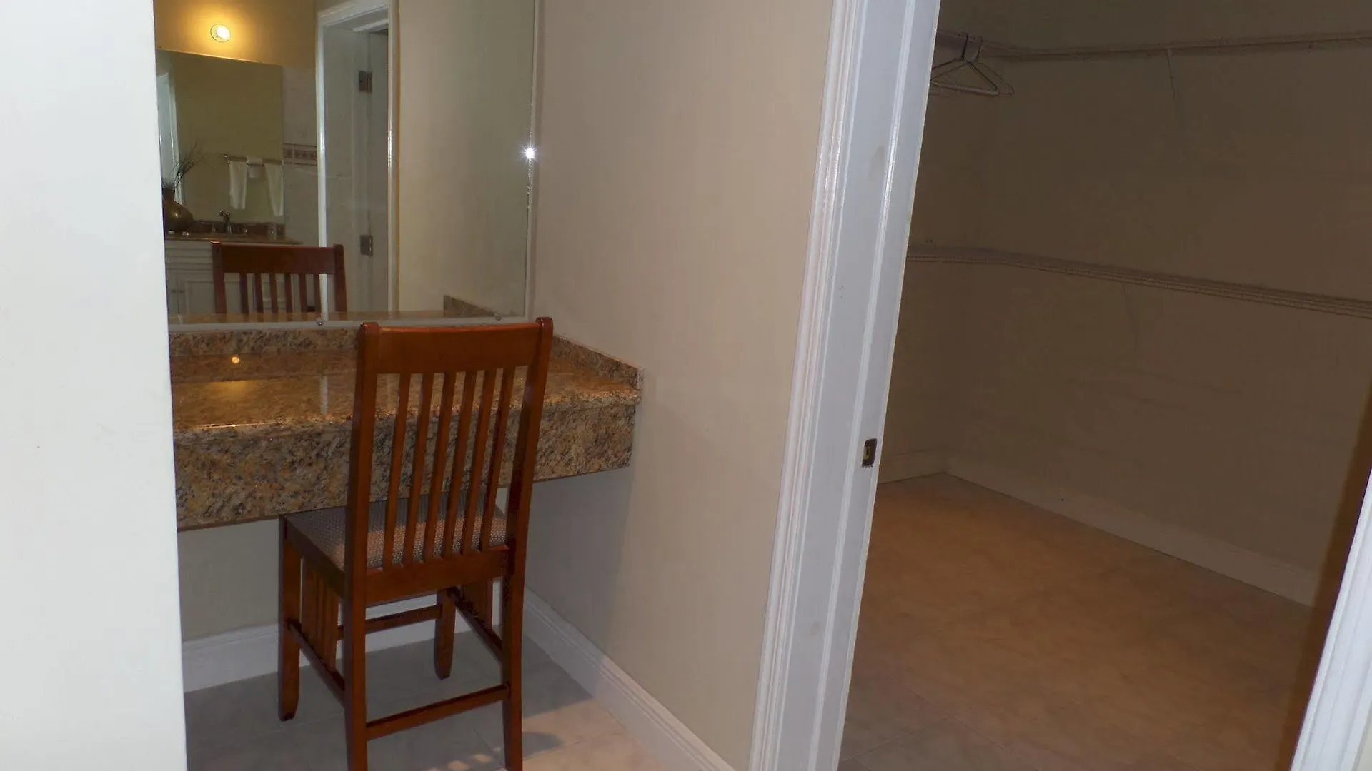 호텔 Luxurious Romantic Suite Kensington 몬테고 베이