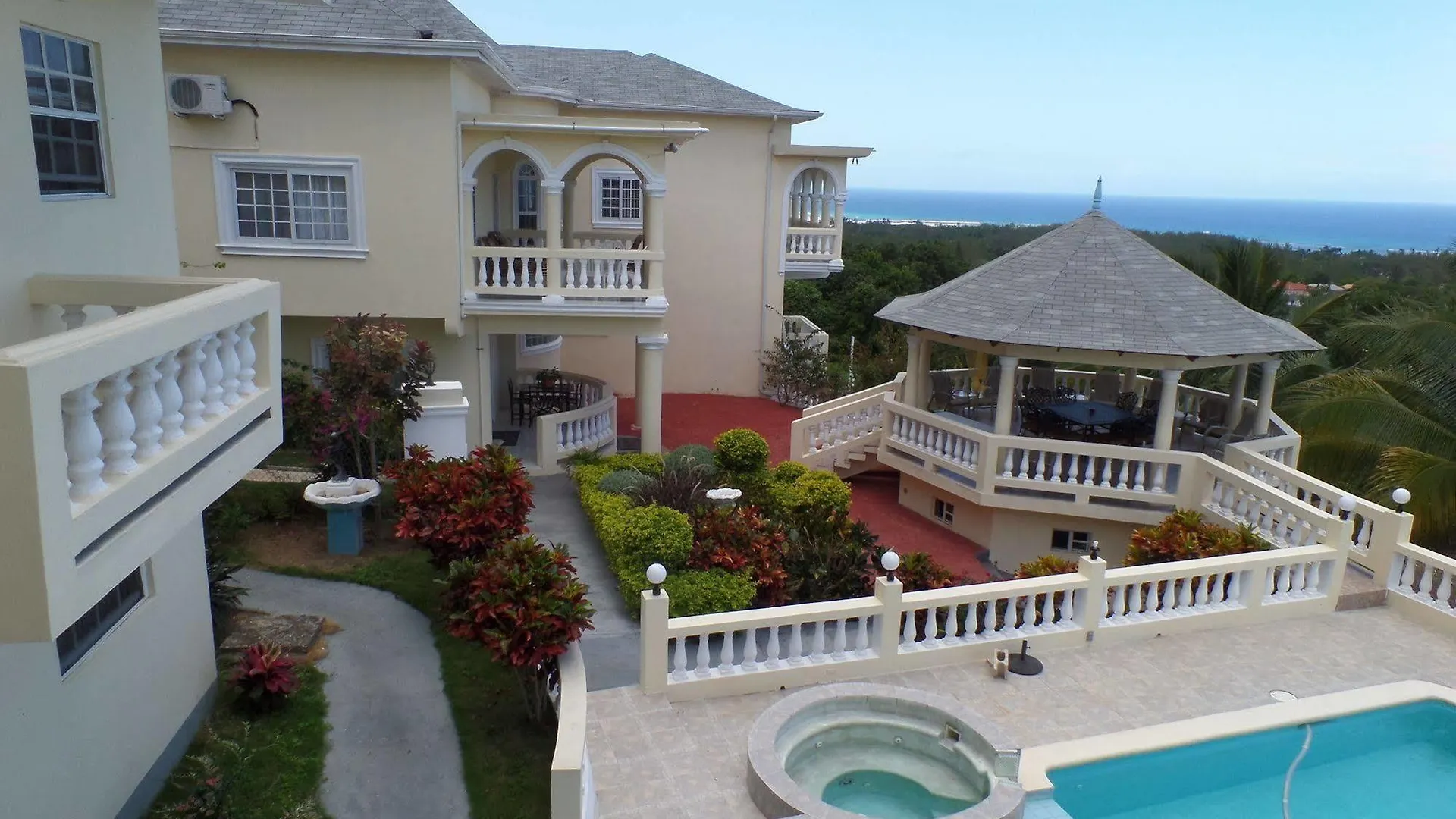 Luxurious Romantic Suite Kensington contacts